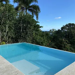 Villa Propiedad De Alto Standing Con Vista Al Mar, Piscina, Tenis, Hasta 12 Personas
