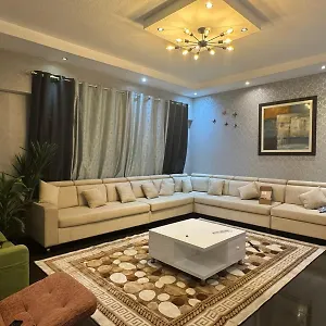 Гостевой дом Sadaf 8 Jbr Luxury Master Bedroom Near Tram